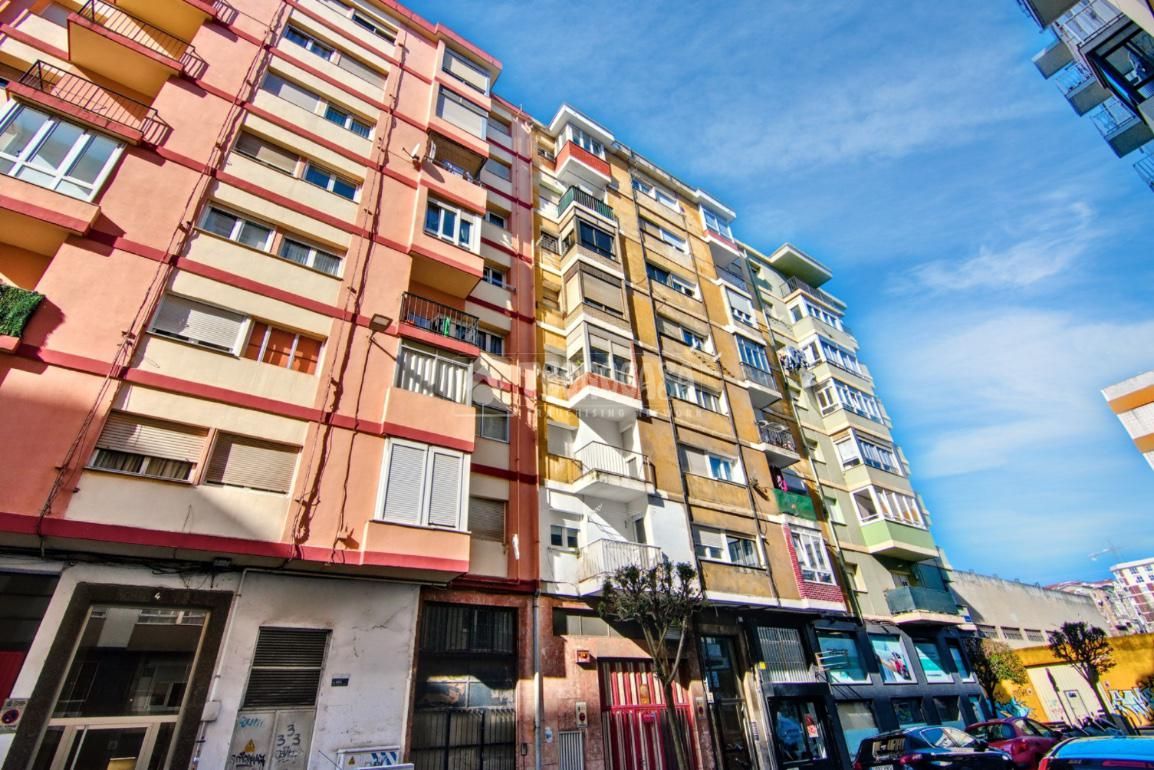 Vista exterior de Pis en venda en Santander
