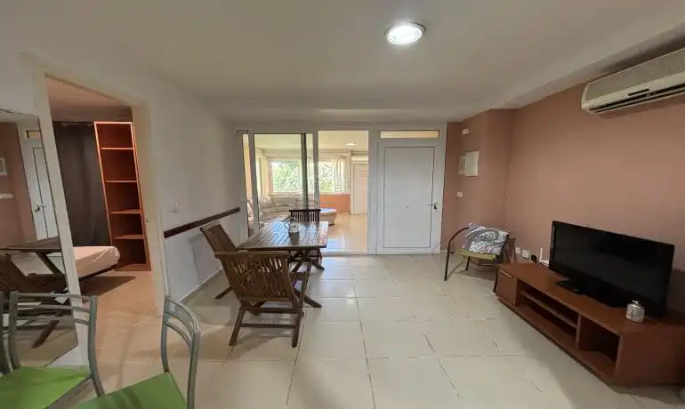 Planta baixa en venda en Roses amb Calefacció, Jardí privat i Moblat