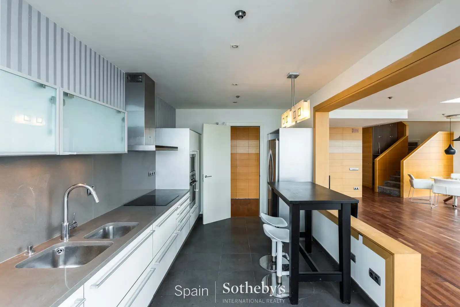 Cocina de Ático en venta en Barcelona con Aire acondicionado, Calefacción y Trastero