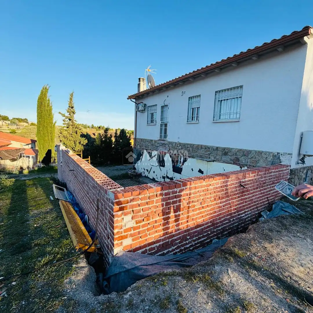 Vista exterior de Casa o chalet en venta en Colmenar de Oreja con Aire acondicionado, Calefacción y Jardín privado
