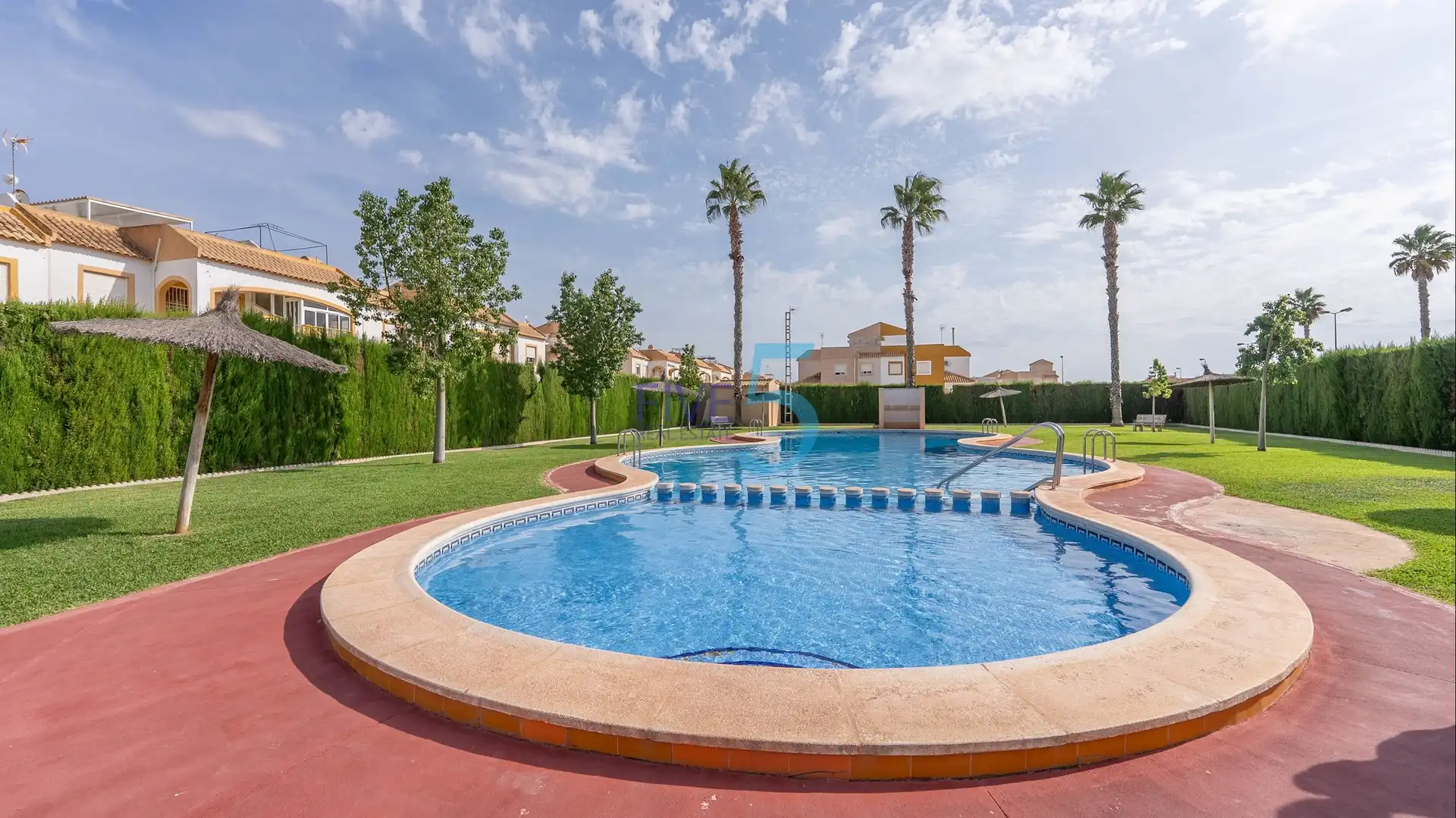 Appartement avec piscine à vendre à Zona Carrefour - Urbanizaciones, imagen 2