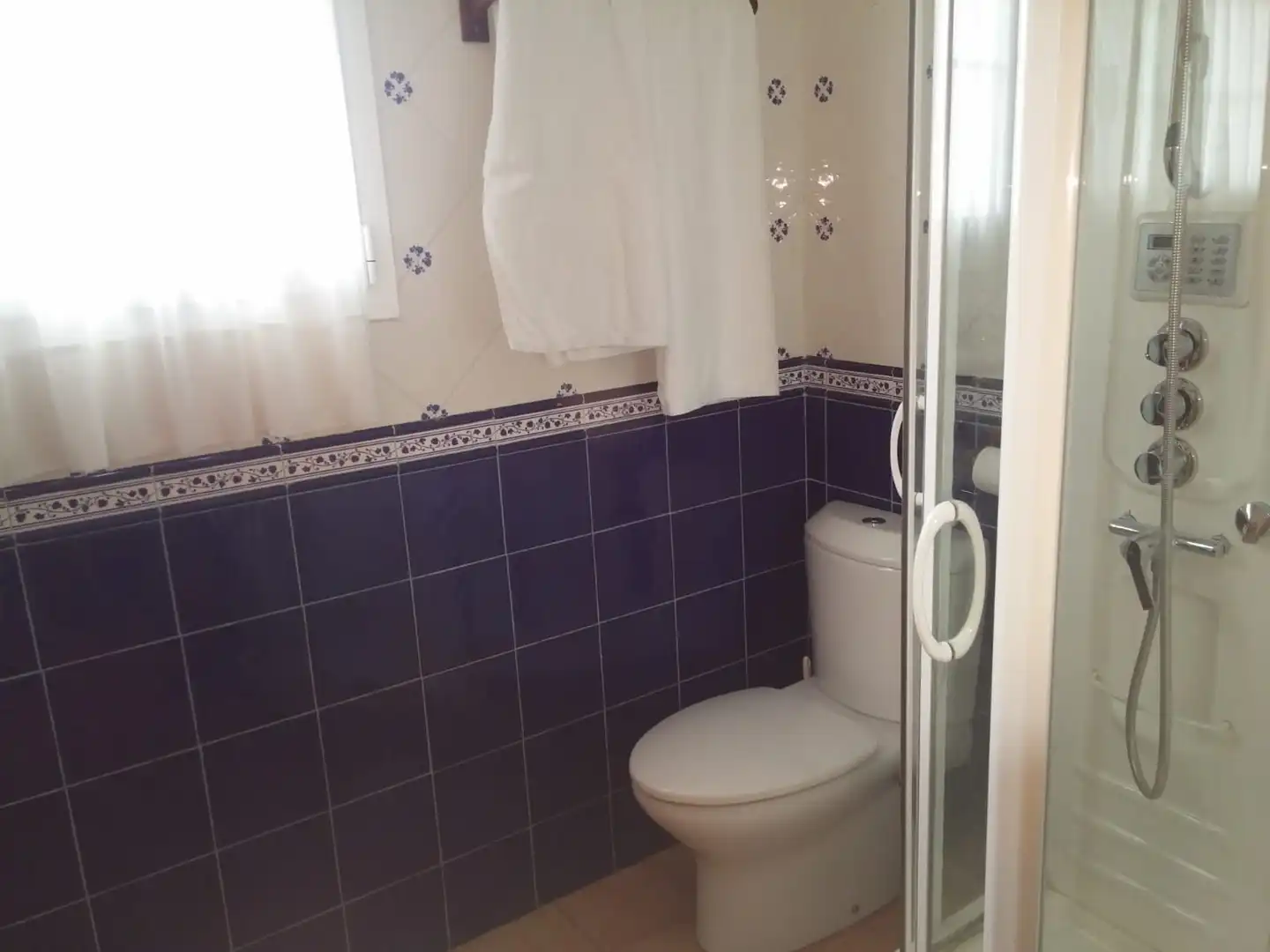 Badezimmer von Gebäude zum Verkauf in Oña
