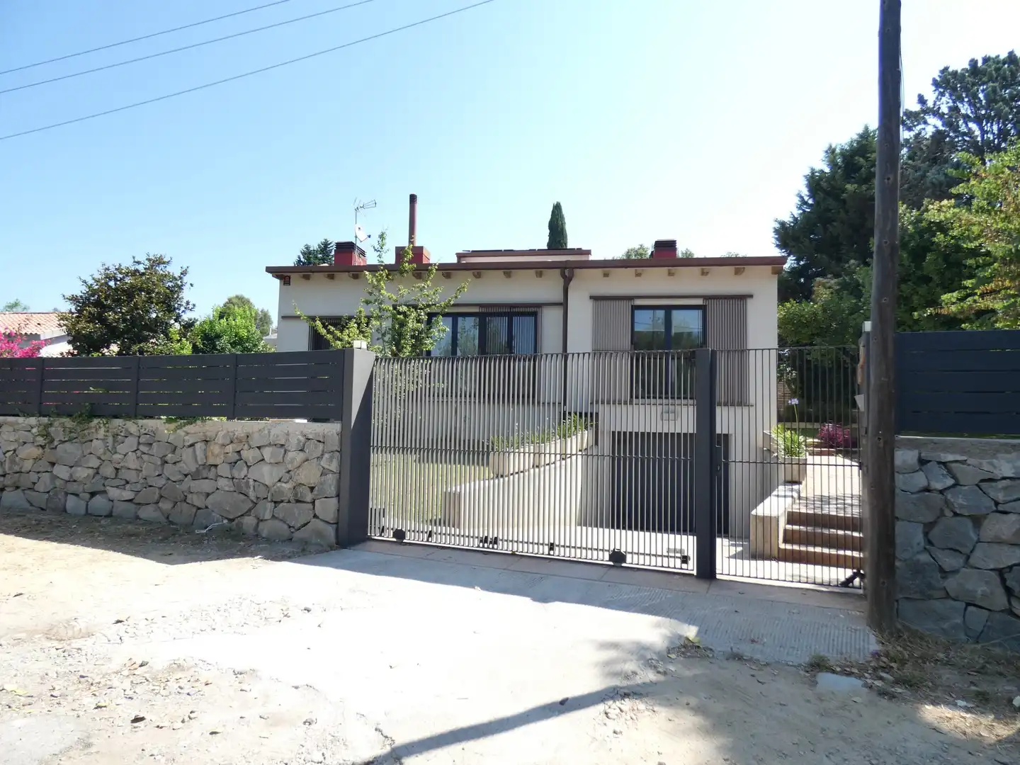 Exterior view of Detached homes for rent in Cerdanyola del Vallès  with Air Conditioner, Heating and Swimming Pool