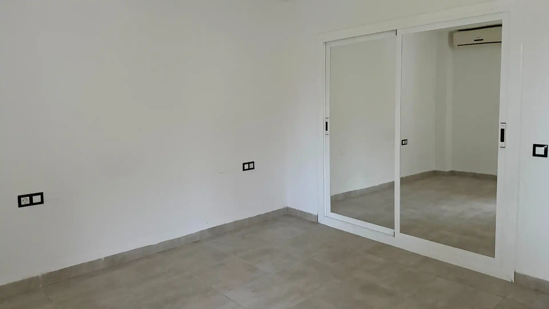 Duplex with garden for sale in Punta de Cavall, imagen 4