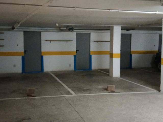 Garaje en Alquiler en Calle Vilaplana, 1 en Los Dolores