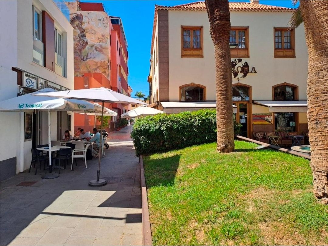 Vista exterior de Piso de alquiler en Puerto de la Cruz con Amueblado, Lavadora y Microondas