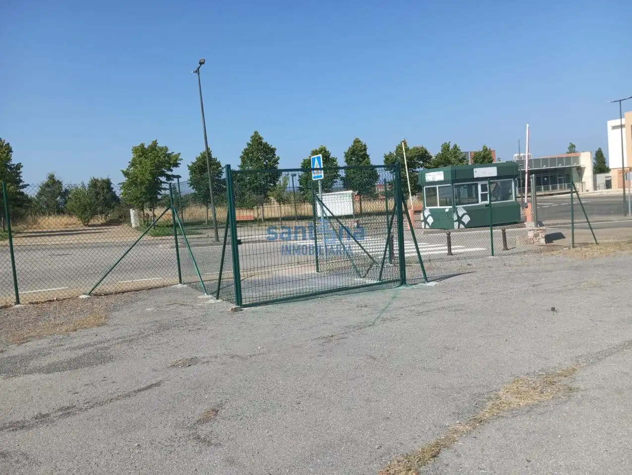 Parking de Casa o chalet en venta en Garrafe de Torío con Calefacción, Jardín privado y Terraza