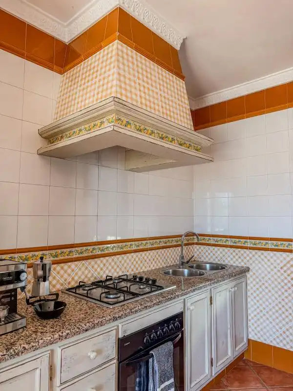 Cuina de Casa o xalet en venda en Algodonales amb Aire condicionat, Calefacció i Jardí privat