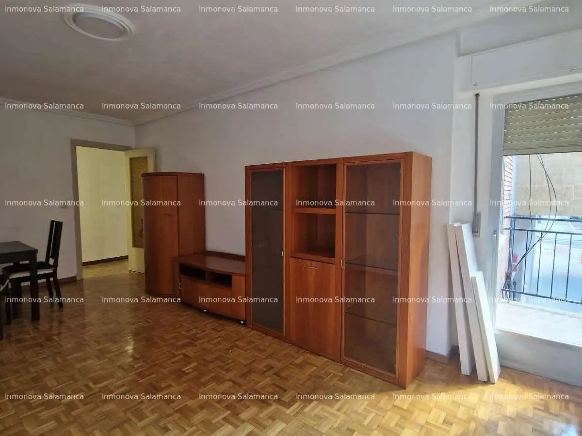 Wohnzimmer von Wohnung zur untervermieten in Salamanca mit Heizung, Terrasse und Möbliert