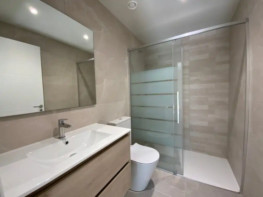 Bany de Apartament en venda en Benasque amb Terrassa