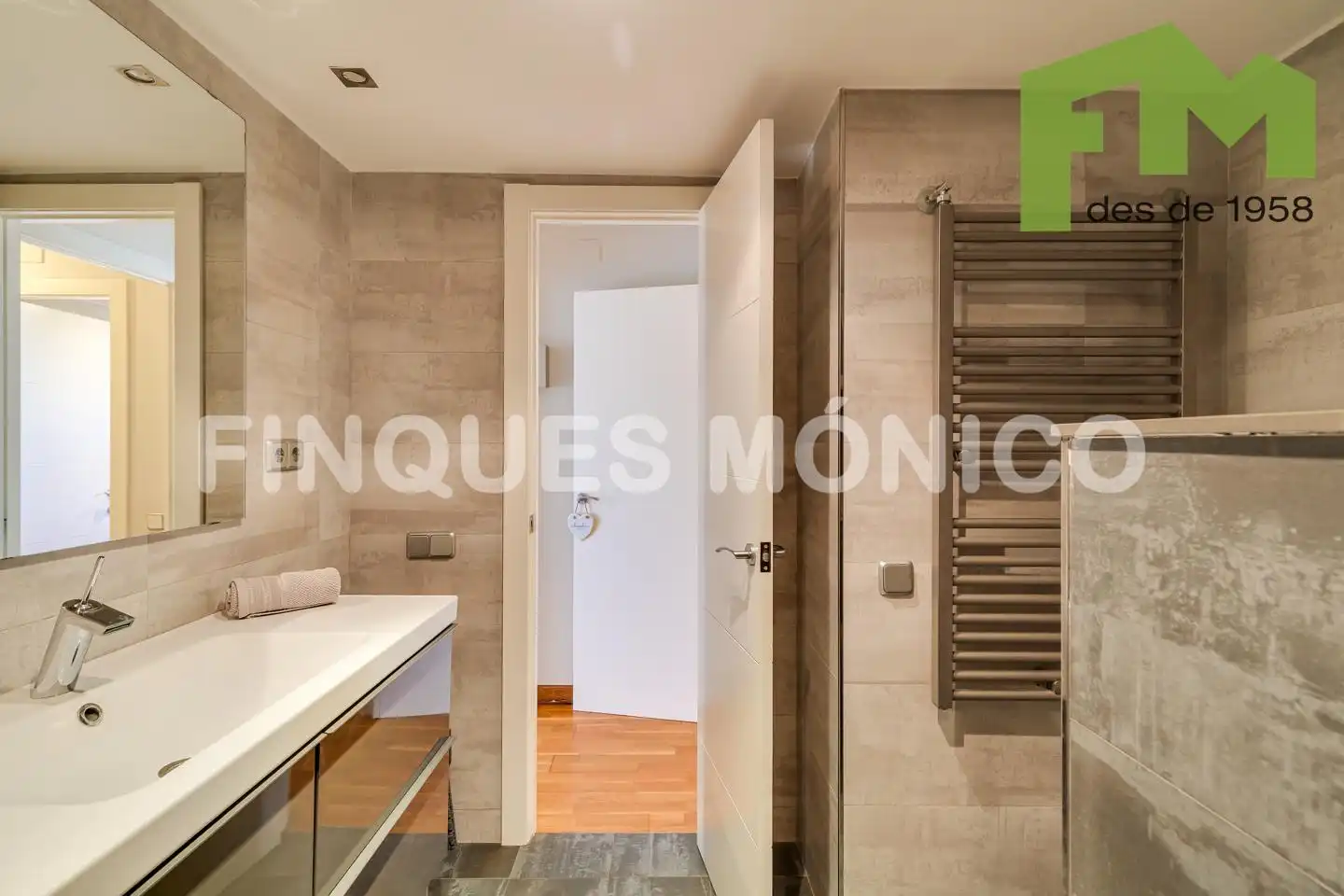 Baño de Piso de alquiler en Teià con Calefacción, Parquet y Terraza