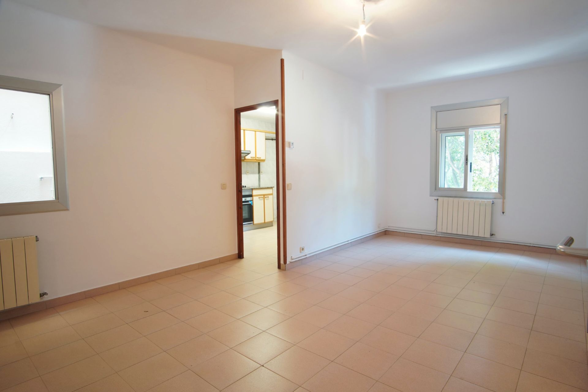 Piso en venta en  Barcelona Capital con Calefacción y Alarma
