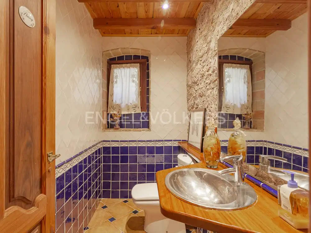 Badezimmer von Country house zur Miete in El Bruc mit Klimaanlage, Heizung und Privatgarten