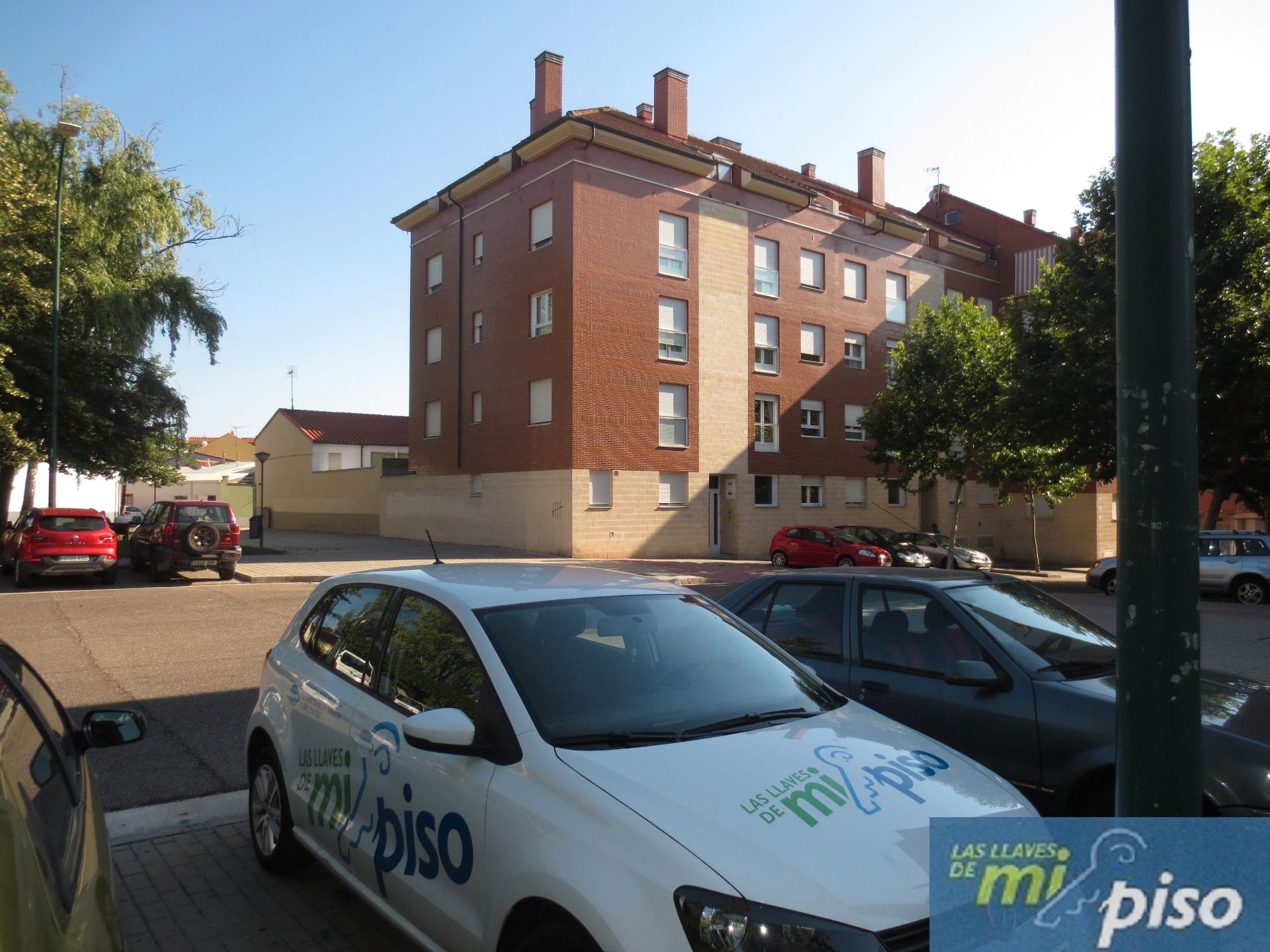 Vista exterior de Piso en venta en Valladolid Capital con Calefacción, Parquet y Amueblado