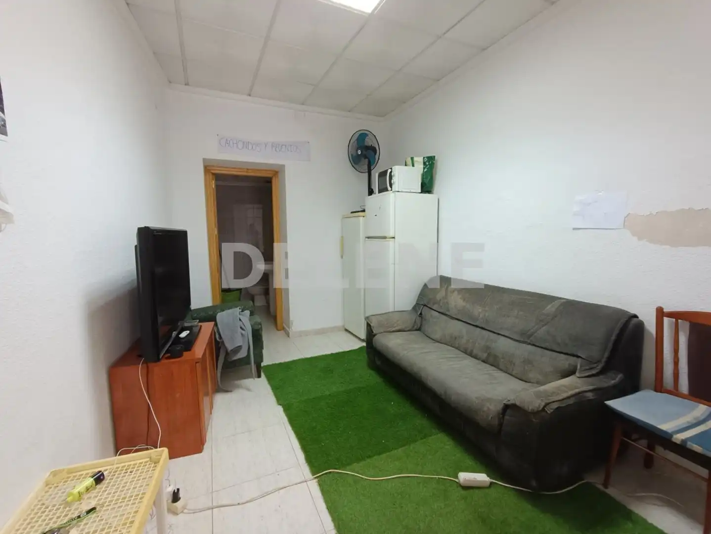 Casa aparellada amb terrassa en venda a Hellín, imagen 3