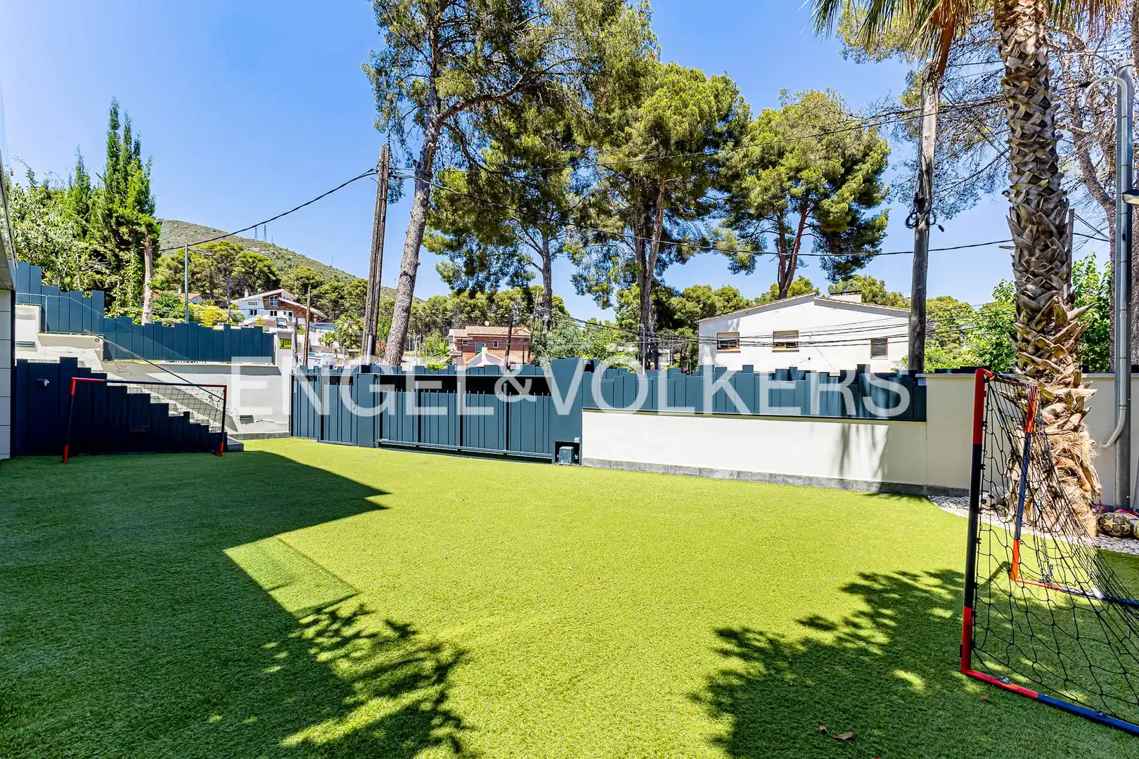 Exterior view of Houses for rent in Castelldefels  with Air Conditioner, Heating and Private garden