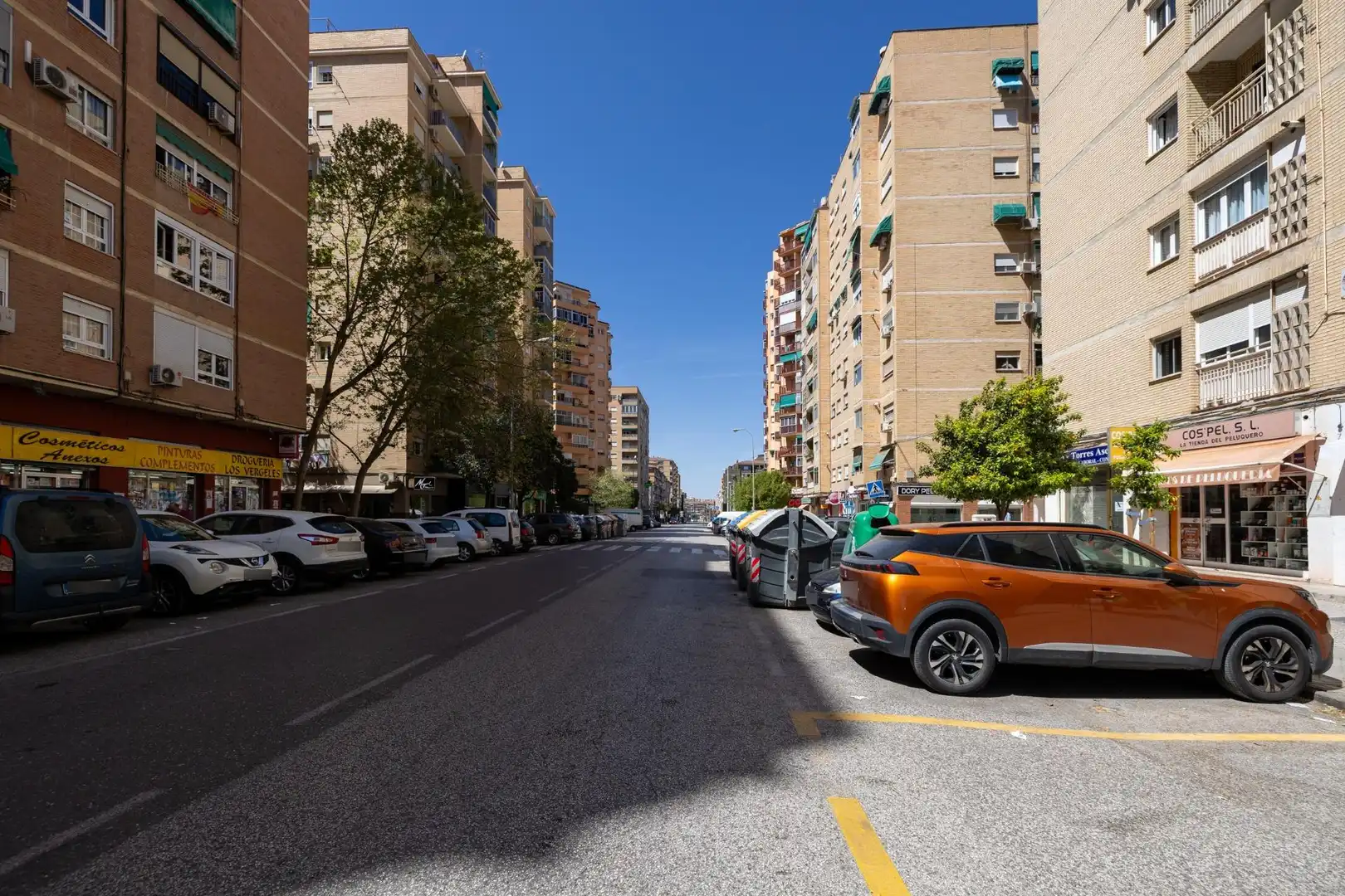 Vista exterior de Piso en venta en Granada con Aire acondicionado y Terraza