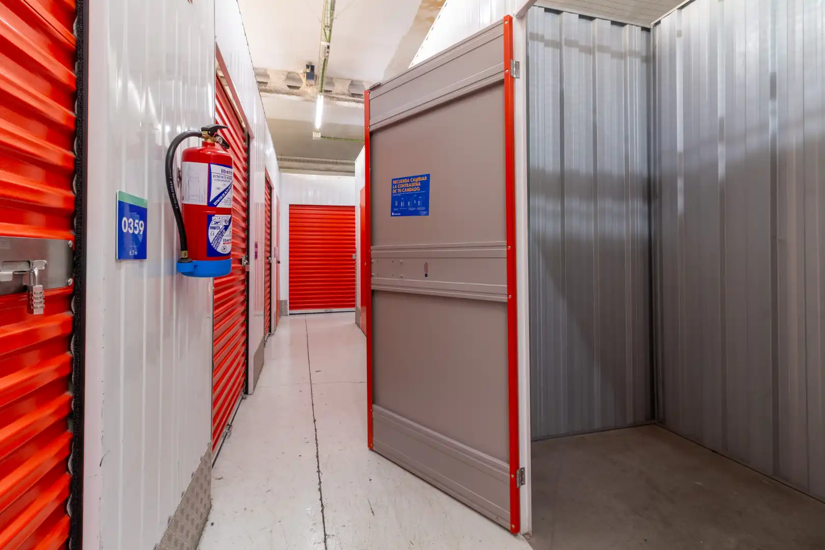 Storage room for rent in Barcelona  with Alarm