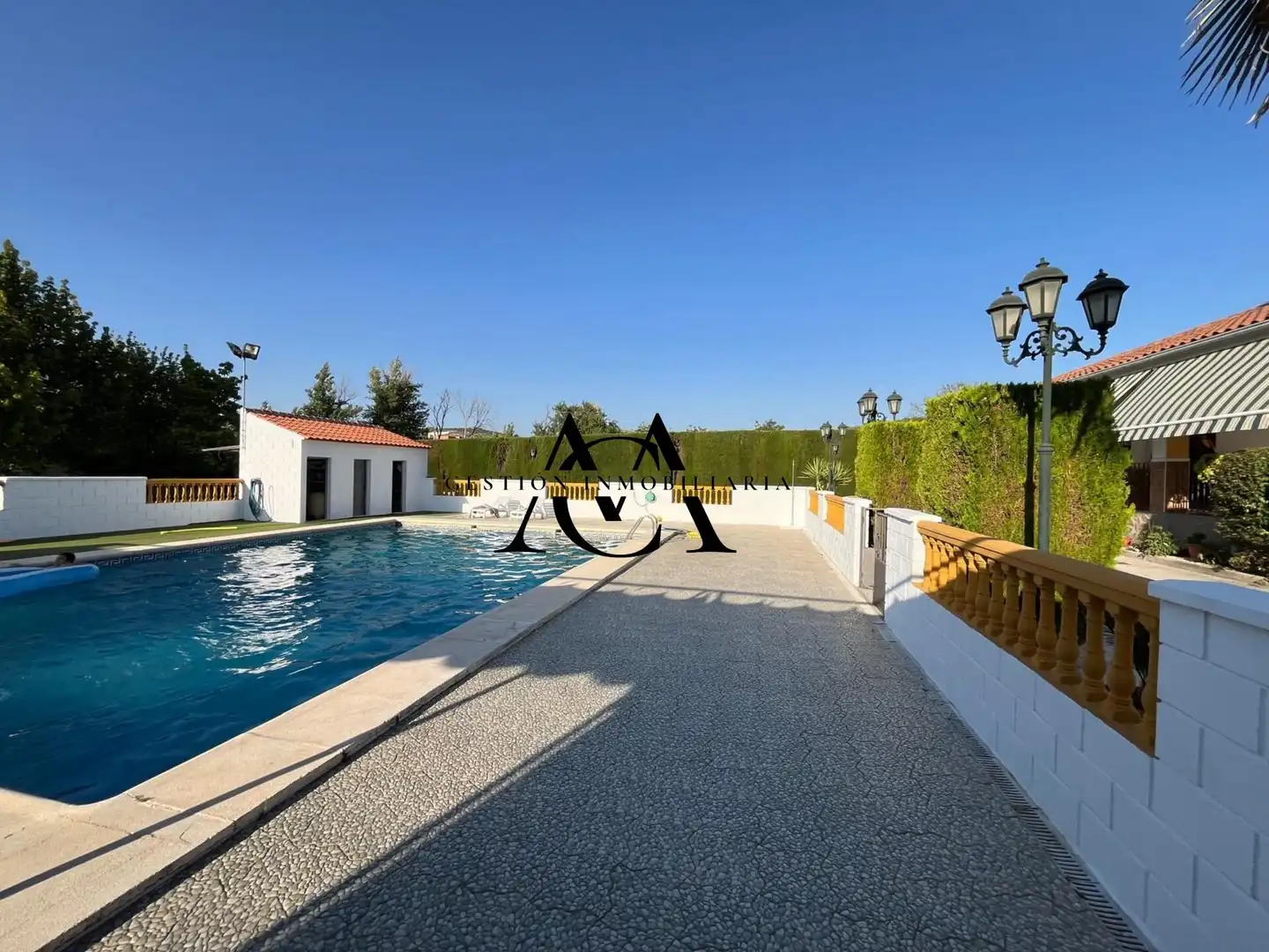 Schwimmbecken von Haus oder Chalet zum Verkauf in Lucena mit Terrasse