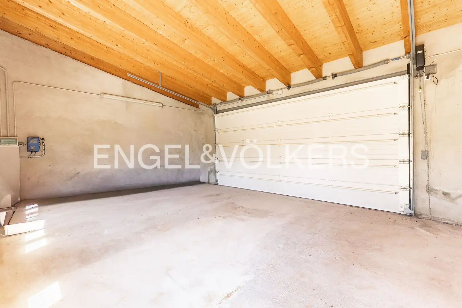 Parkplatz von Haus oder Chalet zum Verkauf in La Vall d'en Bas mit Heizung und Privatgarten