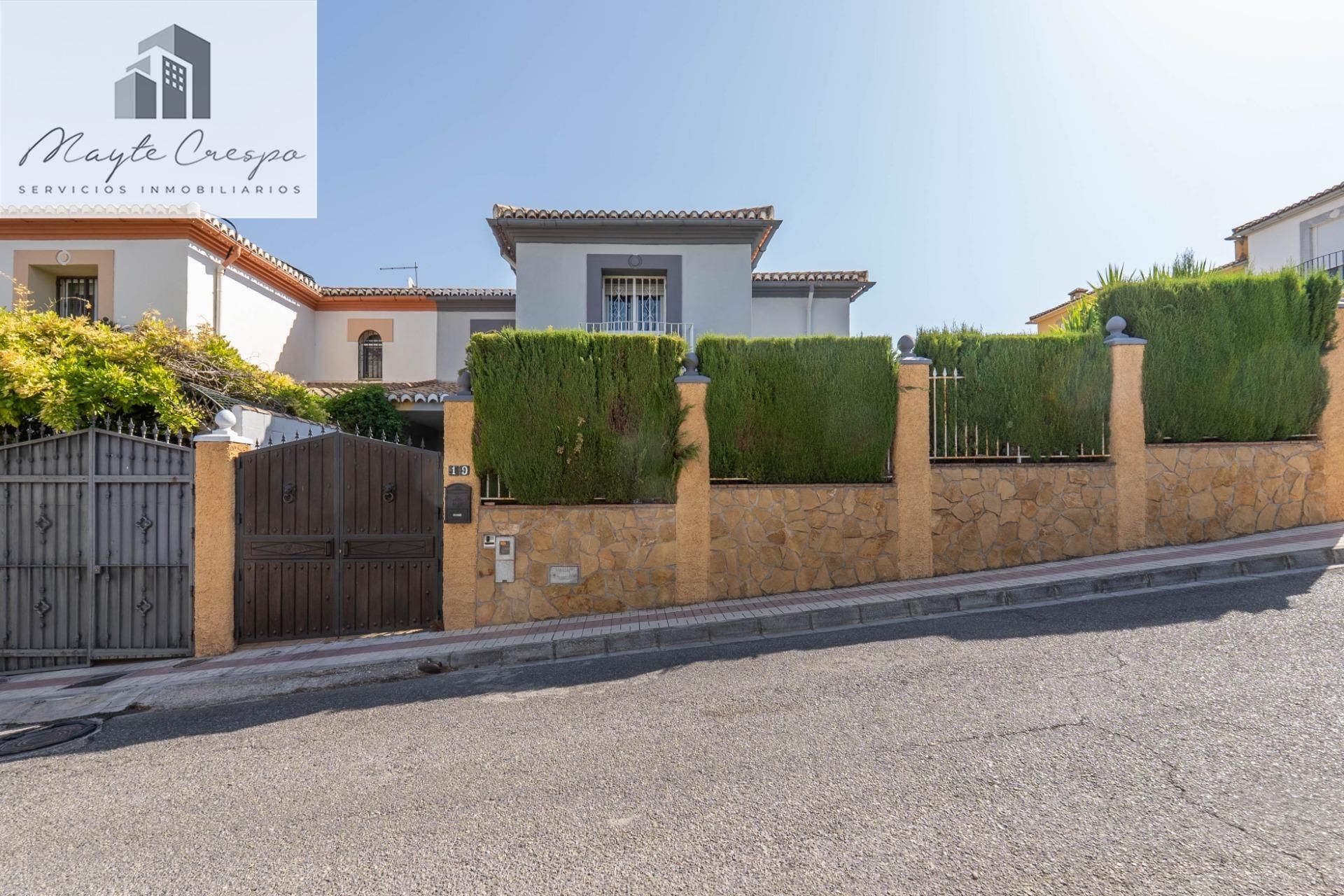 Single-family semi-detached for sale in Calle ALHAMBRA, La Zubia Ciudad