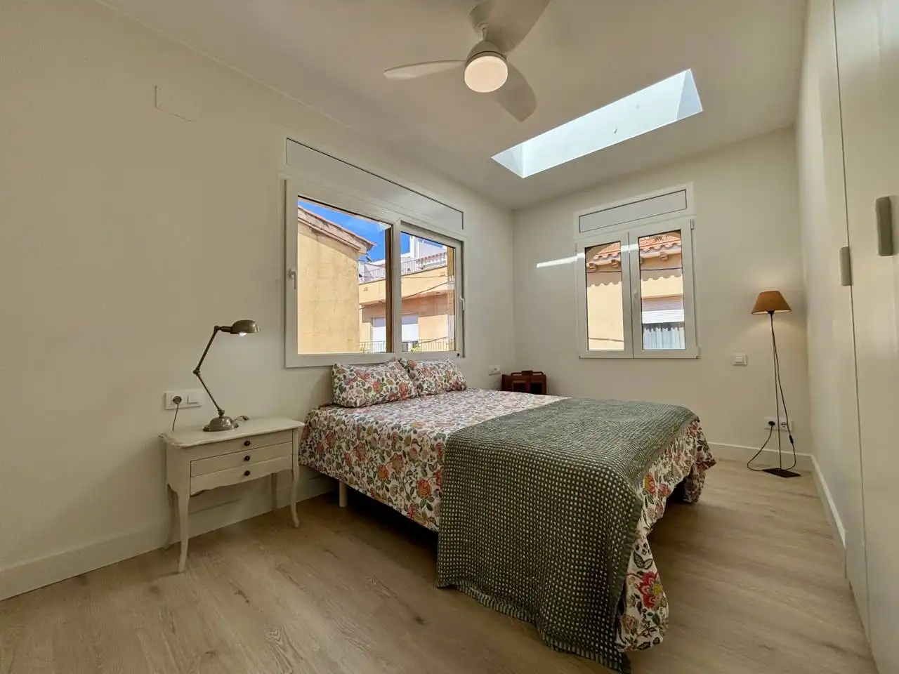 Habitación de Piso de alquiler en Sant Feliu de Guíxols con Terraza y Amueblado