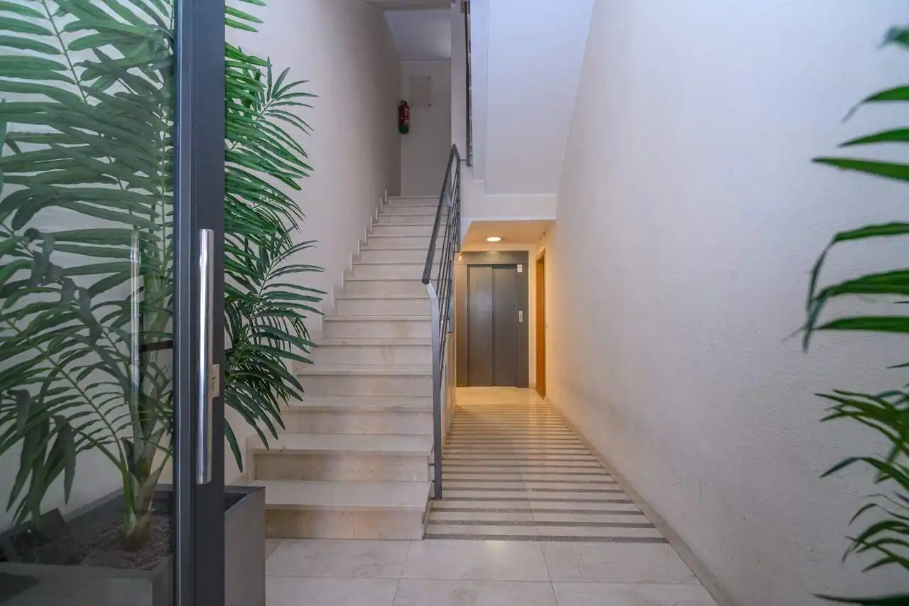 Maisonette zum Verkauf in Barcelona mit Klimaanlage, Heizung und Parkett
