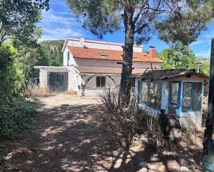 Vista exterior de Casa o xalet en venda en Orusco de Tajuña amb Calefacció, Jardí privat i Terrassa