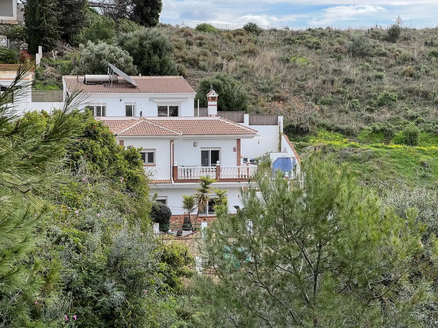 Vista exterior de Casa o chalet en venta en Vélez-Málaga con Piscina comunitaria