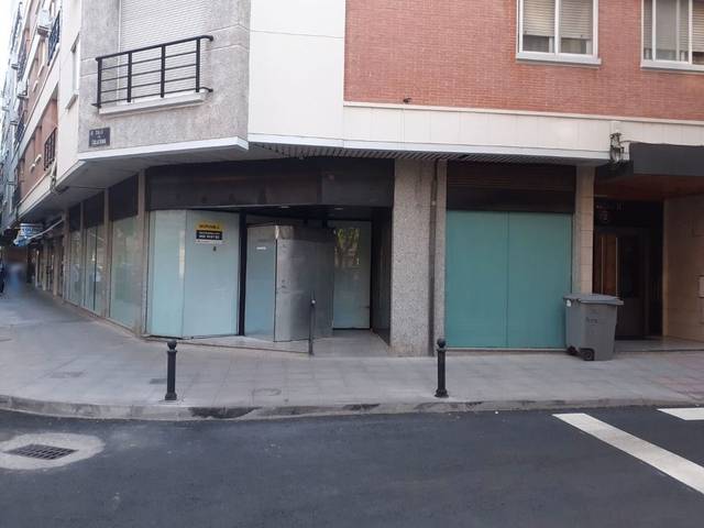 Local comercial en Venta en C/ Calatrava  en El Perchel