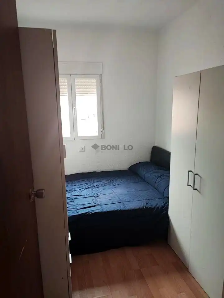Dormitori de Apartament en venda en Teruel amb Calefacció i Moblat