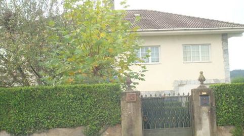 Solvia Inmobiliaria  Chalet independiente Sarria