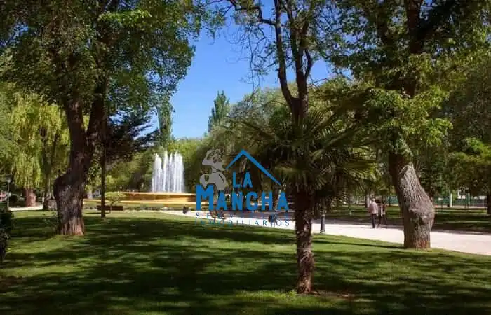 Exterior view of Flat for rent in Industria
