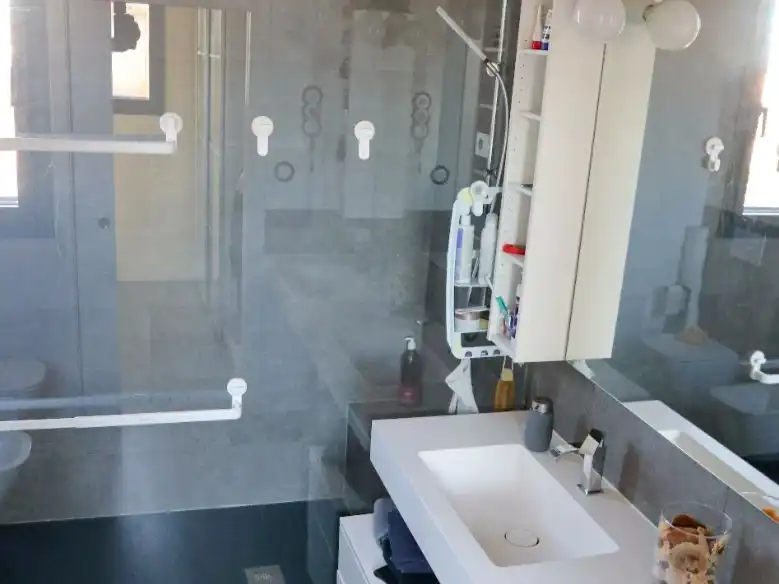 Bany de Casa o xalet en venda en L'Armentera amb Aire condicionat, Terrassa i Piscina