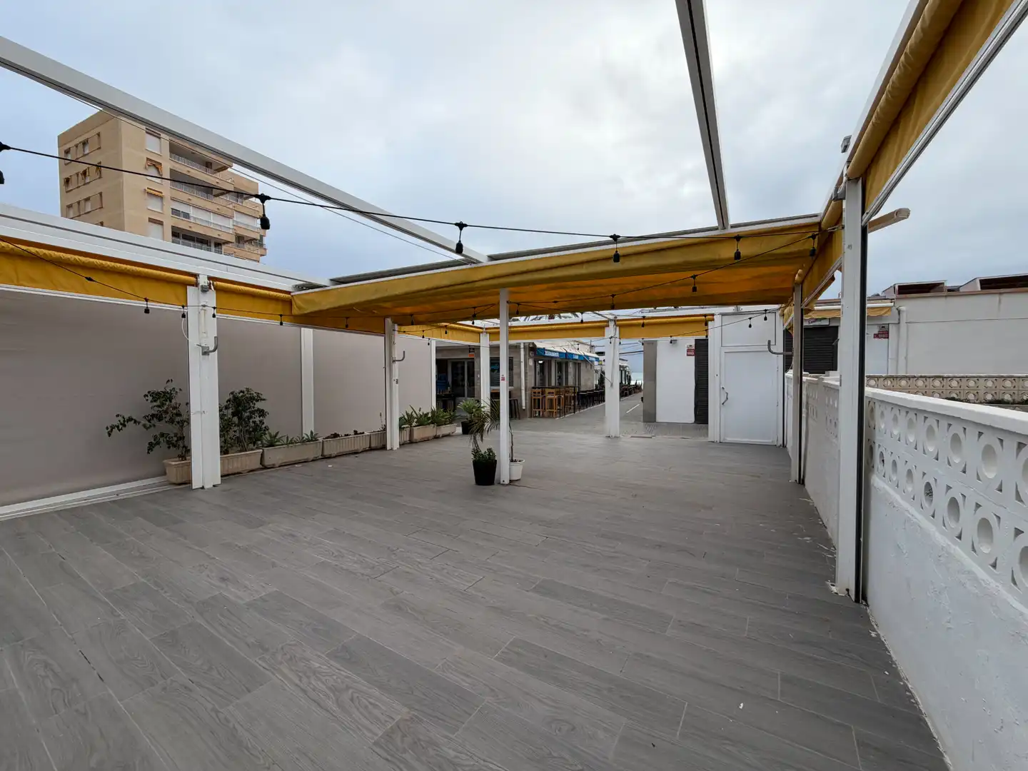 Terraza de Local en venta en Alicante / Alacant con Aire acondicionado, Terraza y Amueblado