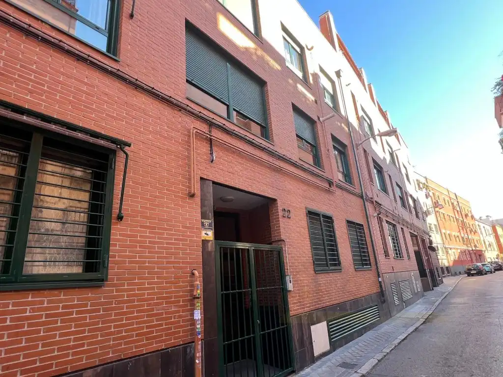 Exterior view of Garage for sale in Madrid