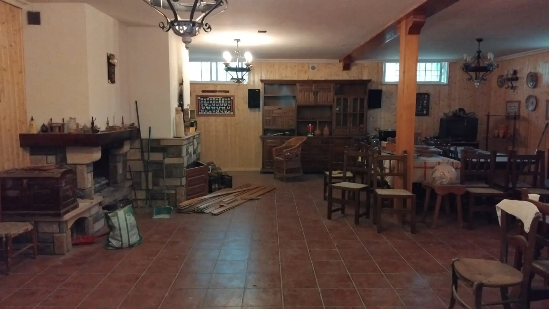 Houses for sale in Buendía  with Air Conditioner, Heating and Private garden