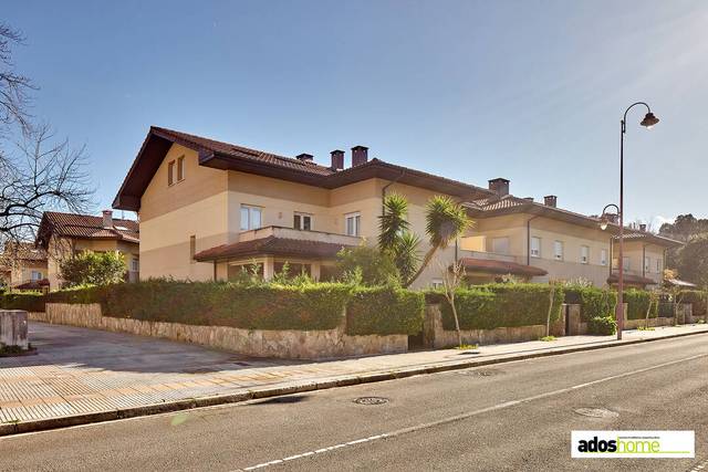 Casa adosada en Venta en Herrikosoro Kalea en Zarautz