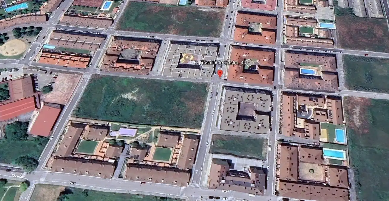 Piso en venta en Rosalia de Castro, Crucero - Aquende