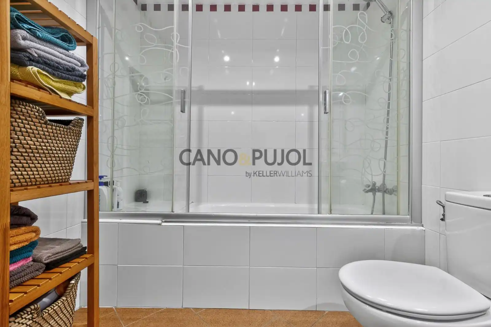 Bathroom of Houses for sale in Terrassa  with Air Conditioner, Heating and Terrace