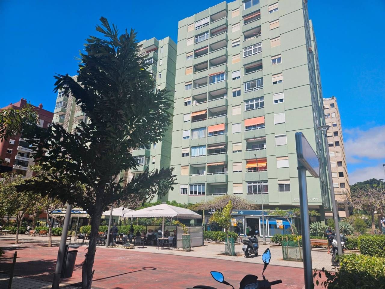 Wohnung zur Miete in Calle Calle Heliodoro Rodríguez López, 26, La Salle - Cuatro Torres