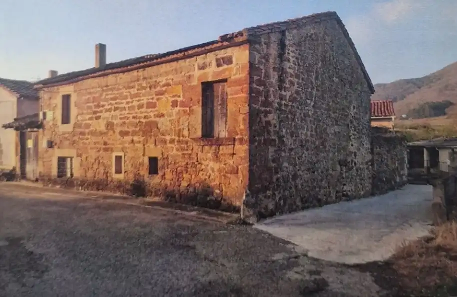 Haus zum Verkauf in Valderredible