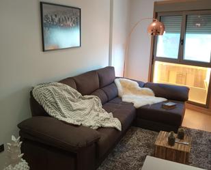 Sala d'estar de Apartament en venda en Sanxenxo amb Calefacció, Parquet i Terrassa