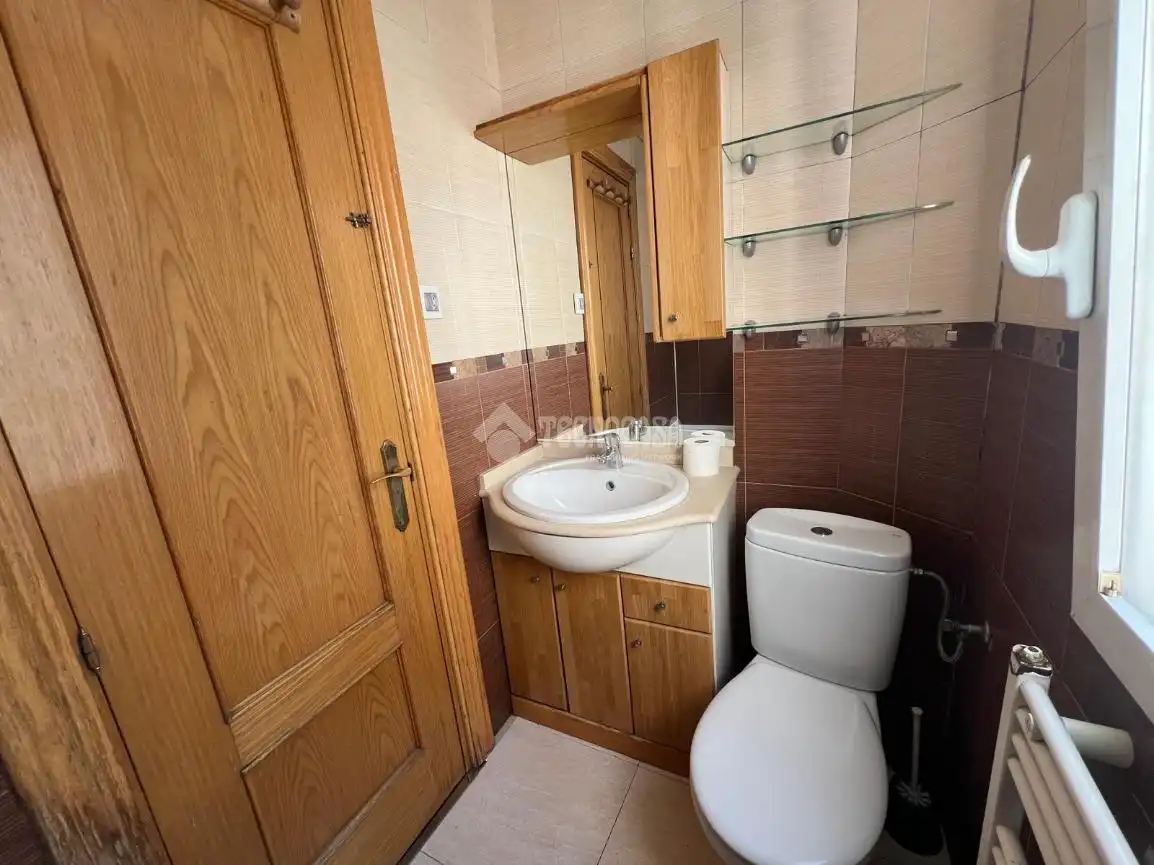Baño de Piso en venta en Zaragoza con Calefacción y Amueblado
