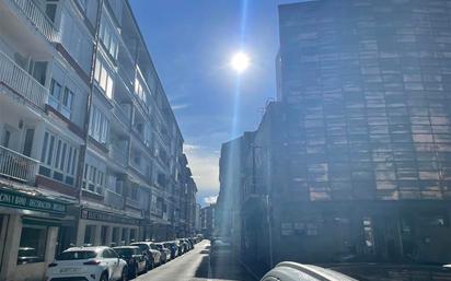 Vista exterior de Pis en venda en San Vicente de la Barquera amb Calefacció, Moblat i Balcó