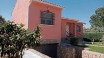 Exterior view of House or chalet for sale in Colmenar de Oreja  with Air Conditioner, Heating and Private garden