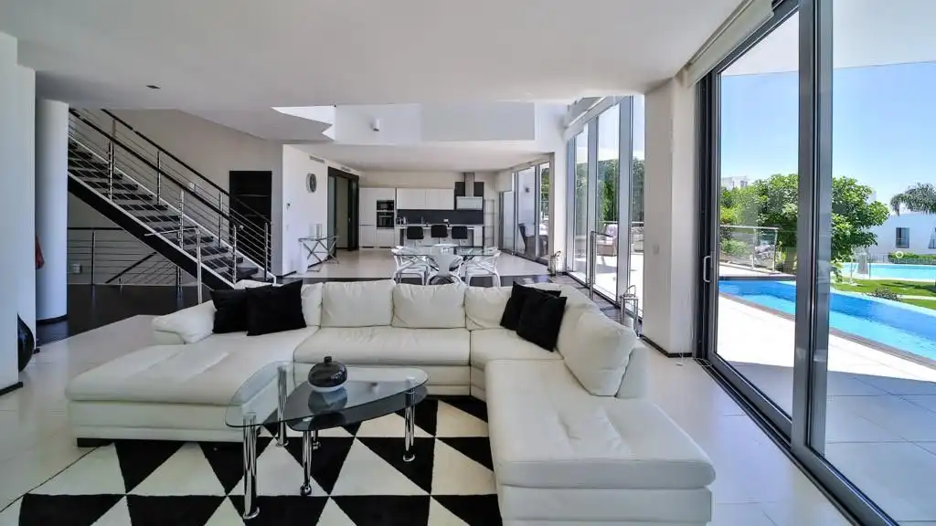 Sala de estar de Casa o chalet de alquiler en Marbella con Aire acondicionado, Jardín privado y Terraza