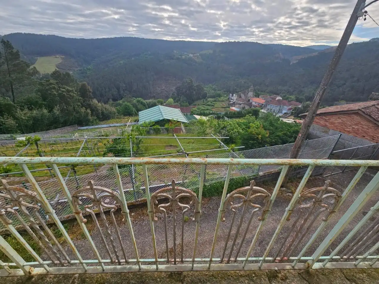 Houses for sale in Toén