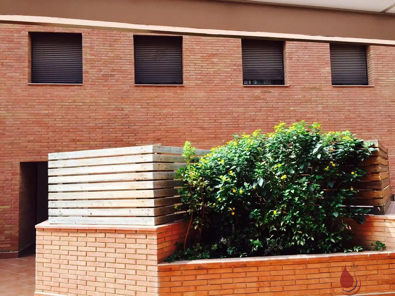 Vista exterior de Piso en venta en El Vendrell con Aire acondicionado, Parquet y Terraza
