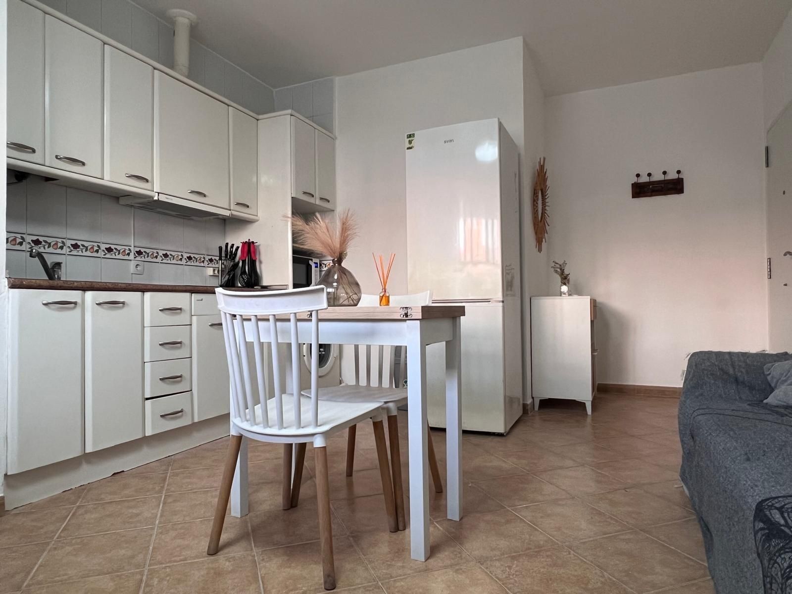 Kitchen of Apartment for sale in Algeciras